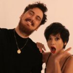 Aydilge Instagram – Evrencan ile beraber söylediğimiz harika bir şarkı geliyor yakında… Aslında gayet cool bir klip çekme niyetindeydik ama bir araya gelince çok ciddi kalamadık galiba😁 Fakat gerçekten harika bir şarkı geliyor. Özellikle siz de bizim gibi gösteriş ve kibirden, sahte insanlardan, yapay ilişkilerden bıktıysanız, bu şarkı size iyi gelecek😇 “Sahte Öpüşler ” 24 Kasım ‘da sizlerle #aydilge #evrencangündüz

📸 : @portrelab