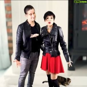 Aydilge Instagram - Yeni bir aşk mı lazım, eş mi lazım iş mi lazım? Diyete başlasak mı? Son bir pasta yapmasak mı? 😇🥰 Biraz gülelim, güldürelim istedik. Videonun tamamı yarın youtube/aydilge kanalımda. Abone olmak isterseniz şimdiden buyurunuz 🥰