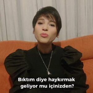 Aydilge Instagram - Bıktım diye haykırmak geliyor mu içinizden? 

#aydilge #sahteöpüşler