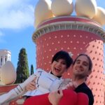 Aydilge Instagram – Barcelona’da size harika besteler yapıyorum. Gezdiğimiz her yer müzik gibi… Ama yine de ülkem canım ülkem 💝 🥰🥰 Tabi ki oy kullanmaya döneceğiz.  Sonra da muhteşem konserlerde buluşacağız 😇🥰 #aydilge

1,3, 5 ve 6. fotoğraf Salvador Dali Müzesinden
2 ve 4. fotograf La Sagrada Familia

 @utkubarisandac