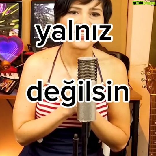 Aydilge Instagram - Şu an kendini yalnız hissedenler için paylaşıyorum... Umarım size iyi gelir... ( Ben de bugün öyle hissettim ❤) #aydilge #yalnızdeğilsin