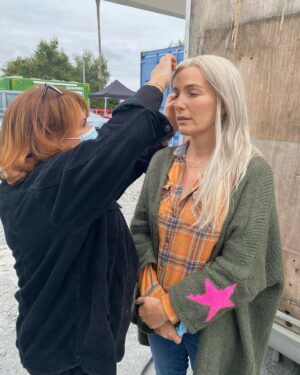 Ayelet Zurer Instagram - #MOONHAVEN  episode 4 is waiting for you!!! So excited for you to discover the nature of Maite choice. 
This is how it all started. With the wonderful #Dee_corcoran digging for the right hair shape and color for #maiitee
@amcplus 
#sci-fi #drama #history #humannature #moon