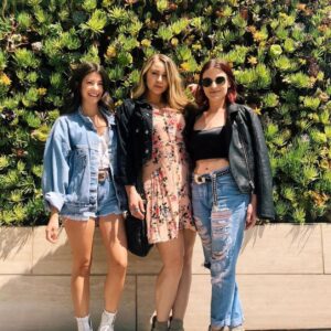 Ayla Kell Instagram - Due to another pandemic @kwofflebrows birthday: enjoy this celebratory photo dump 🥳

➡️ swipe for years of strangers taking pictures of us ft. @veronicannelliott & @nvburton 

Oh and Happy birthday KT!