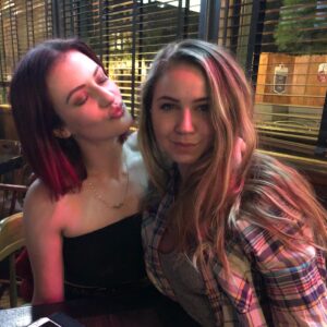 Ayla Kell Instagram - Due to another pandemic @kwofflebrows birthday: enjoy this celebratory photo dump 🥳

➡️ swipe for years of strangers taking pictures of us ft. @veronicannelliott & @nvburton 

Oh and Happy birthday KT!