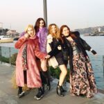 Aylin Kabasakal Instagram – @bdereoglu @feyzacipa @zeynonoyno 🥳🥰🥳💗❤️😍😇💐💃🏽