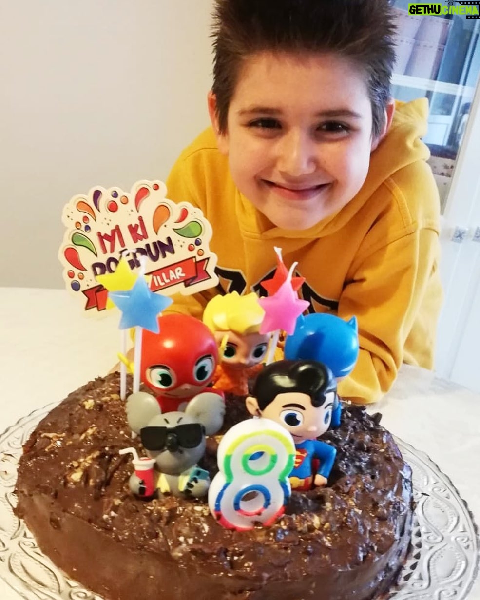 Aylin Kabasakal - 1K Likes - IĢyi ki dogĢdun canım ogĢlum .SagĢlıkla nice guĢzel yıllara....Seni çok seviyoruz 8. Yaşın kutlu olsun .#evdekaltuĢrkiye #aylinkabasakalıntarifleri