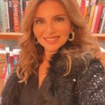 Aylin Kabasakal Instagram - 19 Ocakta yayındayız #kurtuluşlisesi #gain @tolgahansayisman @mugeugurlarr