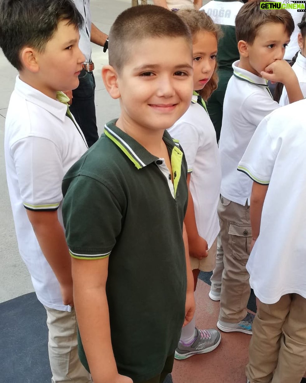 Aylin Kabasakal - 0.9K Likes - Bütün ƶÄrencilerimize ve ƶÄretmenlerimize baÅarılı bir yıl diliyorum @baniyekocaman @servet.6102 ššš