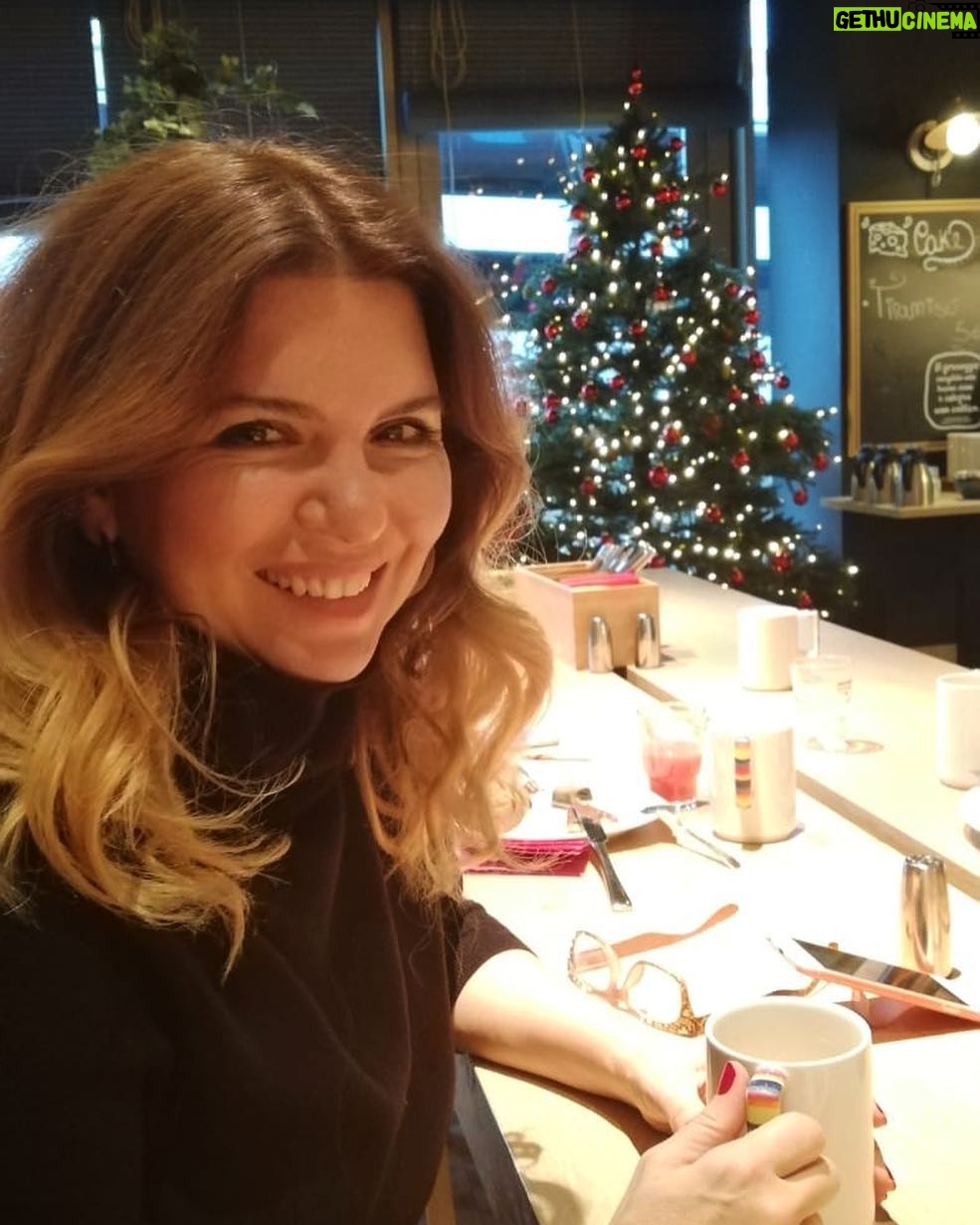 Aylin Kabasakal - 1.1K Likes - Tatile devam ššš#stuttgart #breakfast #cafe