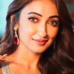 Ayoshi Talukdar Instagram - ✨⚡️♥️💫 #reels #reelsinstagram #reelitfeelit #trending #trendingreels #trendingsongs #faratta #jawan #songs #instagram #instalove