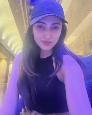 Ayoshi Talukdar Instagram - Just like that! 😎

#random #casual #love #yourself #instagram #instagood #instadaily