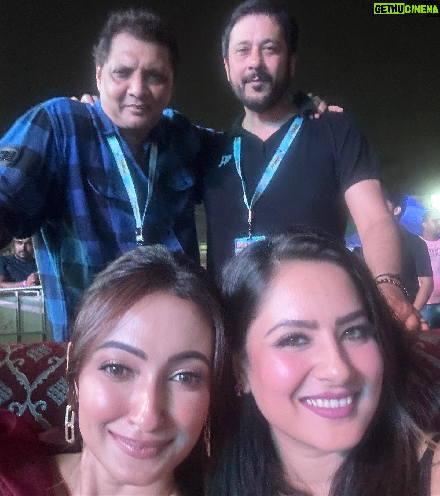 Ayoshi Talukdar - 29.8K Likes - One of the Best days of my Life!
Such a Humble and Nice Man.
Thankyou @beingsalmankhan for taking out time for us! Means a ton♥️
Nothing would be possible without you @banerjeepuja. Thankyouuu so so much! ♥️
And @dey.shyamsundar for making everything happen!
#salmankhan #dabanggtour #kolkata #love #bestmoment