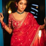 Ayoshi Talukdar Instagram – Just like that! ♥️✨💫

#red #saree #love #instagood #instagram