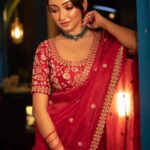 Ayoshi Talukdar Instagram – Just like that! ♥️✨💫

#red #saree #love #instagood #instagram