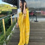 Ayraa Instagram - Okay Last from these set 💛🌼