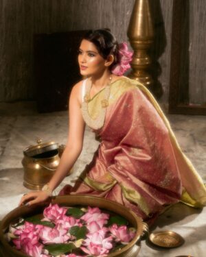 Ayraa Instagram - Kamali 🪷

Shot by : @prachuprashanth ✨

Outfits /styling /curation by @the__illusion 🔥

Makeup : @anu_leenamol ⚡️

Hair : @bisu__limbu 
⚡️
Photography team : @ikriosgokul 
@vdop_photography ✨

#Ayraa