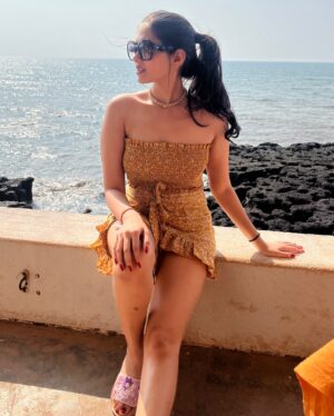 Ayraa Instagram - Seas the moment my friend! ❤️🏖️
Wearing these beautiful shades from @turakhiaopticianschennai