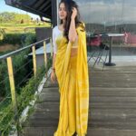 Ayraa Instagram - Okay Last from these set 💛🌼