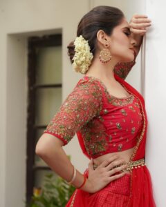 Ayraa Instagram - ✨🌟 Costumes - @mabia_mb Photographer - @camerasenthil Makeup - @pavihairandmakeup Hair - @artistrybyhari Shoot Organized by @rrajeshananda