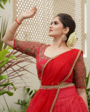 Ayraa Instagram - ✨🌟

Costumes - @mabia_mb
Photographer - @camerasenthil
Makeup - @pavihairandmakeup
Hair - @artistrybyhari
Shoot Organized by @rrajeshananda