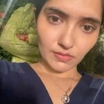 Ayraa Instagram - Some bts from the sets of #thalainagaram2 !! Loved performing as "Parveen " got to learn so much!! P.s : the last slide was after a challenging yet satisfying scene ❤️