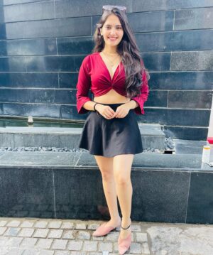 Ayraa Instagram - Good afternoon gram 🧚‍♀️