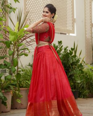 Ayraa Instagram - Happy Diwali to all you lovely people ❤️✨ God bless you with all the light,love,prosperity and peace ✨
Costumes - @mabia_mb
Photographer - @camerasenthil
Makeup - @pavihairandmakeup
Hair - @artistrybyhari
Shoot Organized by @rrajeshananda
