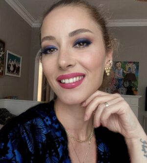 Ayşegül Akdemir Instagram - Süslendim yine💋💄