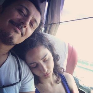 Ayşegül Akdemir Instagram - Omuzunda 9. yıl 👰‍♀️🤵‍♂️02/12/2022 ❤️ @gokhanabi