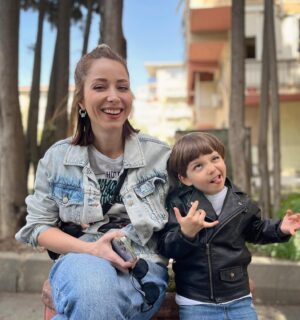 Ayşegül Akdemir Instagram - Normal bi fotoğraf çektirmek imkansız😂