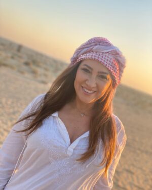 Ayşegül Günay Instagram - Whenever you want to see me, always look at the sunset, i will be there 😉  #desert #sunset #dubai