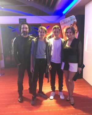 Ayşegül Günay Instagram - Ofli hocanın şifresi 2 nin galası, ma aile ordaydık☘☘☘☘