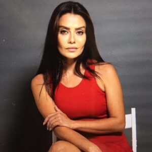 Ayşen Gürler Instagram - Hayat. Soğuk. geçmiş. hüzün. Güneş. Mutluluk. An.