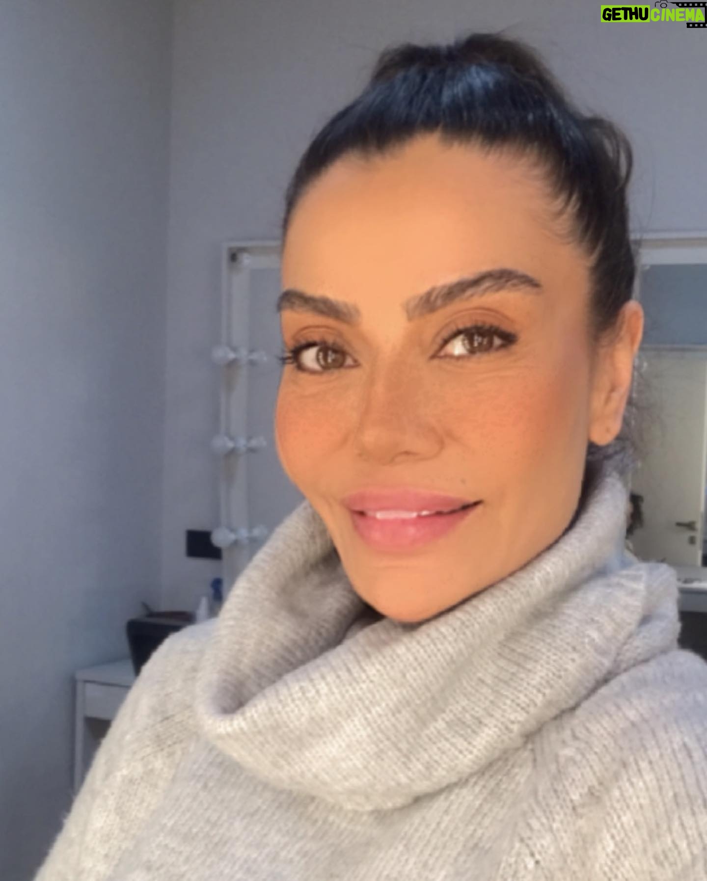 Ayşen Gürler - 3 Likes - 🦋