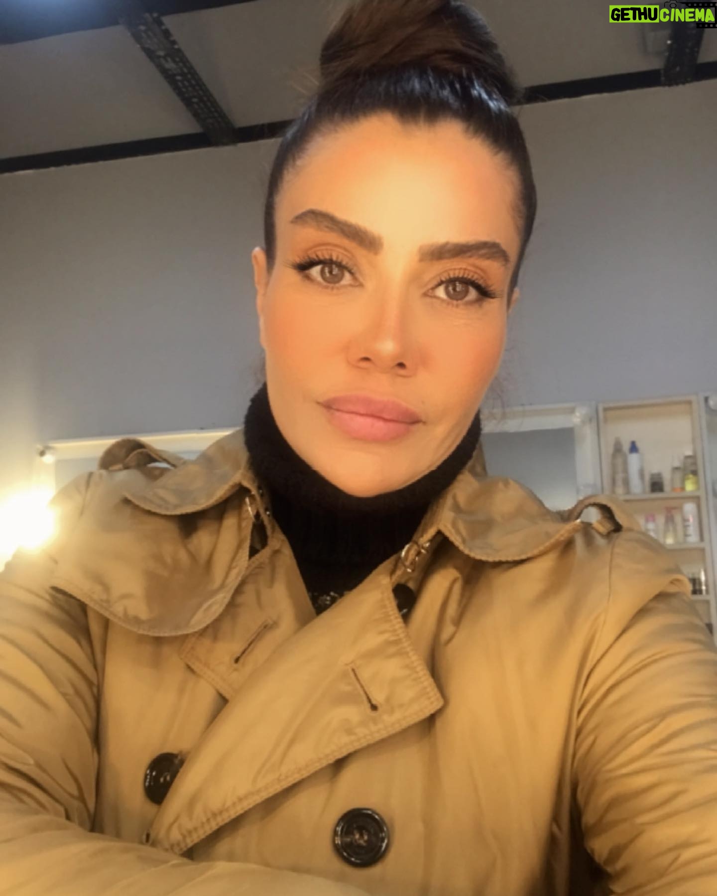 Ayşen Gürler - 3 Likes - Yine seçemediysem …. 🤔 postlarcaaa 💜