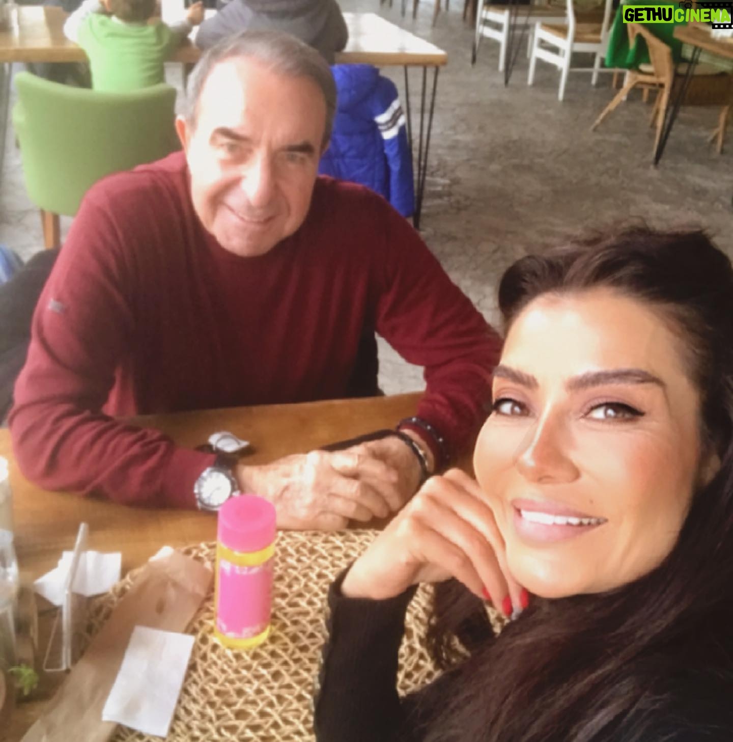Ayşen Gürler - 3.5K Likes - Sesindeki babalık makamı, içinde ki Şefkat, çok kıymetlisin benim için canım hocam @zergin çok çok seviyorum seni 🙏🏽