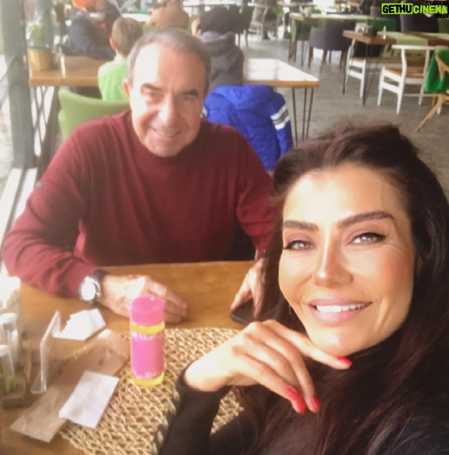 Ayşen Gürler - 3.5K Likes - Sesindeki babalık makamı, içinde ki Şefkat, çok kıymetlisin benim için canım hocam @zergin çok çok seviyorum seni 🙏🏽
