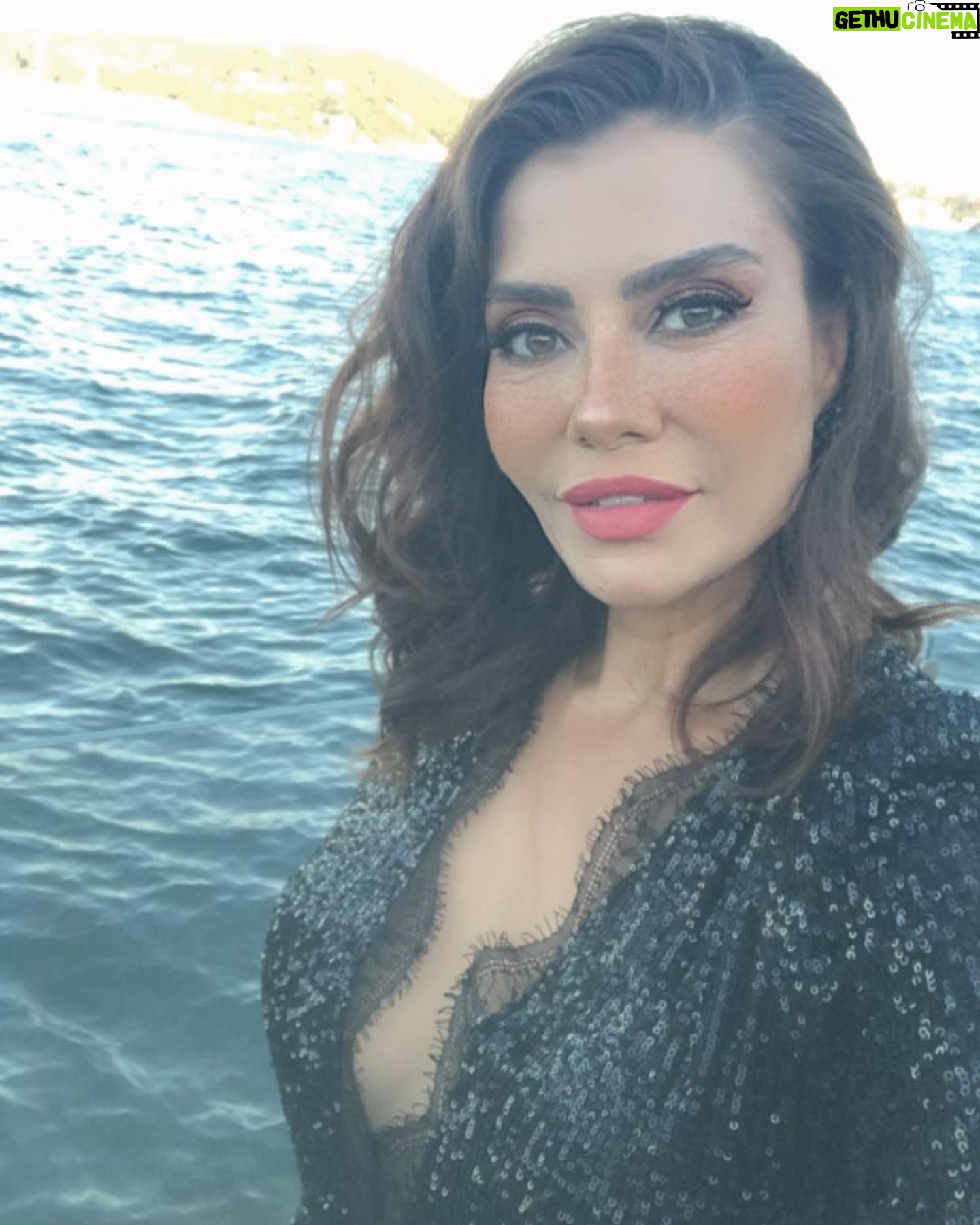 Ayşen Gürler - 3.5K Likes - 🖤