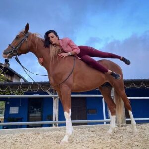 Aysu Baçeoğlu Instagram - I love you 🐴Ward🧿 🥰 @hasan.akkad 'shorse🧿💞