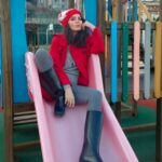 Aysu Baçeoğlu Instagram - Gökyüzü gibi şu çocukluk, hiçbir yere gitmiyor.. 🥰♥️😋