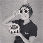 Ayumi Hirodo Instagram - 先日お誕生日を迎えました． 31歳の目標だった"リーグ優勝の取材"は達成しました！ 32歳の目標はもちろん"日本一の取材"です🐅 人生初のタイガースバースデーケーキ🎂に感動！球団公認ケーキだそう🫢みんなで心を込めて食べました笑 #虎視眈々