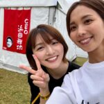 Ayumi Hirodo Instagram - ごぶごぶフェス2日目🔥 この日はボランティアスタッフとして、 @hamachankyuzitsu のSNS広報担当でした🫡 ☝️ こちらのアカウントのプロフィールページからストーリーのハイライト【色んなCEO】で残しているのでぜひ！ ①DA PUMPTOMOさんのインカメでパシャリ✨ ②移動姿がかっこいいので横切る姿を撮りたいのですが、CEOのサービス精神が勝りました ③ゴルフクラブを持っていない充さんと会うのは初めてかも！⛳️ ④清水ちゃんがたくさん私の相手をしてくれましたっ🐰 ⑤カメラロールにこういうショットたくさんあったな〜太輝さん、演技上手いなぁ〜 ⑥浜田さんからゆとり世代として怒られる同期の2人。なお反省はしない。 ⑦撮り終わってから太輝さんが、「このスリーショットこの世で1番いらんやろ」ってど正論かまされた ⑧お茶目なCEOもたくさんありました☺️ ⑨人間の背中がかっこいいってこれほど思った瞬間はありませんでした。 #フェスの余韻