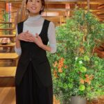 Ayumi Hirodo Instagram – #ヒロドのふく。
衣装情報をストーリーではなく投稿に残してほしいという声を半年前からいただき、半年かけて思い出して半年分をランダムに投稿します.半年の月日というもの、最初の写真と最後の写真見ると日焼け具合が全然違いますね〜半年かけてゆっくり光合成したのですね〜☀️これからもマイペースにあげてゆきます🦖
詳細は @stylist.m_
#スアちゃん12セーブ目 🐯