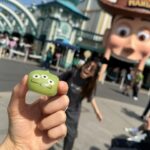 Ayumi Hirodo Instagram – 中2日くらいでディズニー行く人と中何年くらいぶりにディズニー行く人が一緒だったとしても、楽しい場所でした✨🏰
若槻さんが一週間前からスケジューリングを計画してくれて、散歩の時間も作ってくれて、ランチも予約してくれました、、、だから少しでも役に立ちたくて並んでる時に何度も「グミいります？？」って言っても全部断られたのは、いい思い出✌️
このクラスになると、1人で園内の人に手を振るんだな〜って勉強になった✌️トラを見つけると走っていっちゃうのは仕方ないです🐯
また連れて行ってくれますように。

#夢の国