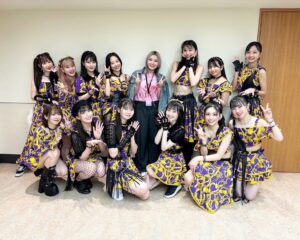 Ayumi Ishida Instagram - 🍀
 
 
2024.5.27  日本武道館
 
 
卒業発表もしたからーって、
10期3人とも見守りに来てくれた🐣🐣🐣🐣
 
先輩方からも同期からも、
楽しかった！！って、
たくさん言っていただけました💛🩷❤️‪🧡‬‪💛

飯田圭織さんも声をかけてくださり、
市井紗耶香さんも卒業に触れてくださいました🪽
 
小湊美和さんとは、
またお話させていただく約束をした！

友達の友達は友達！って感覚で、
勝手に近い存在だと思っている柏木ひなたさん
応援のお言葉ありがとうございます..✨
 
久しぶりにお会いできた美山加恋さーん！
お隣行きたかったから行った🫶🏻
このタイミングで見ていただけて嬉しい..
 
マユリカさん、
Wake-up Call～目覚めるとき～ 今回も歌ったけど、
どうでしたか！他にも好きな曲ありましたか！
とか聞きたかったです(？)笑
 
ぼる塾の田辺さん、はるかさん、
まりあがまぁねーって言ったとき私も大沸きでした🫶🏻
函館..行かれてましたね..！ってお伝えした..🫶🏻

初めてライブに来ていただけた岡本夏美さん！
お褒めの言葉を、感想を、投稿してくださってて、
すごくすごく嬉しい..🩵
 
まりあからたくさんかわいいお話伺ってます、
水田さん🤍しゅうこさん
なんだか私もお会いできて感激..
 
友達の友達は友達の感覚がここでも生まれる、
でか美ちゃんさん！そして、サツマカワRPGさん
お2人揃ってるとこ見られた〜🫶🏻かわいい〜🫶🏻
 
 
 
#日本武道館
#モーニング娘24
#morningmusume24
#石田亜佑美