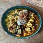Ayumi Ishida Instagram – 3 FLAVOR CURRY
 
 
@3flavorcurry 
🐓鶏出汁塩麹チキンカレー
🫘厚揚げの麻辣キーマカレー
🍙ひじきの和出汁ご飯
 
宮城で食べたスパイスカレー😋🤍
 
 
食べたあとすぐに残した自分のメモ、
基本的においしいという言葉を使うのに、
ご飯に対してだけうまいって書いてて、
本当にうまかったんだね 笑
しっかり感想だからそのまま載せる✍🏻
(山椒じゃなくて花椒でした)
 
 
 
#宮城 #スパイスカレー
#地元自慢
#🍙 
#3flavorcurry
#モーニング娘24
#morningmusume24
#石田亜佑美
#石田の食レポ