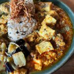 Ayumi Ishida Instagram – 3 FLAVOR CURRY
 
 
@3flavorcurry 
🐓鶏出汁塩麹チキンカレー
🫘厚揚げの麻辣キーマカレー
🍙ひじきの和出汁ご飯
 
宮城で食べたスパイスカレー😋🤍
 
 
食べたあとすぐに残した自分のメモ、
基本的においしいという言葉を使うのに、
ご飯に対してだけうまいって書いてて、
本当にうまかったんだね 笑
しっかり感想だからそのまま載せる✍🏻
(山椒じゃなくて花椒でした)
 
 
 
#宮城 #スパイスカレー
#地元自慢
#🍙 
#3flavorcurry
#モーニング娘24
#morningmusume24
#石田亜佑美
#石田の食レポ