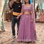 Ayushi Khurana Instagram – What jhumka with @aayushe_khurana #reel #choreography❤️ #direction #lackoftime🕕