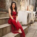 Ayushi Khurana Instagram - "Either it’s his red flag or his red sindoor." 📸 @psycameraman