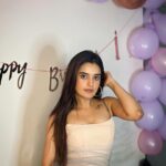 Ayushi Khurana Instagram – Officially old enough to know better, still young enough to do it anyway! 
#25andthriving 🎊